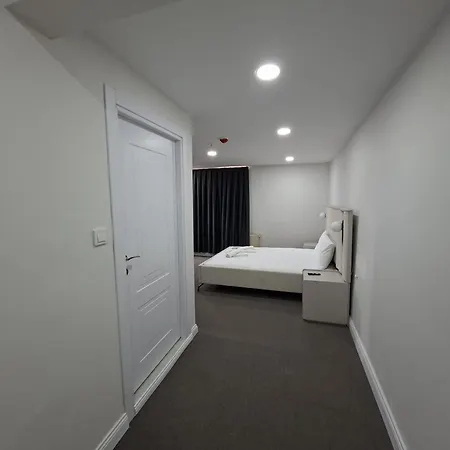 Zeynus Kadikoey Hotel 3*