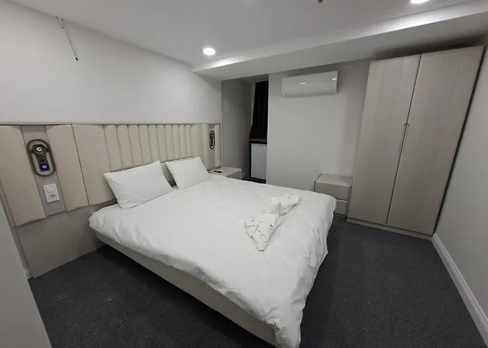 Hotel Zeynus Kadikoey 3*